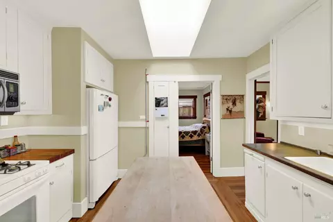 Kitchen - 739 Benicia Rd, Vallejo, CA 94591 photo 2 of 5
