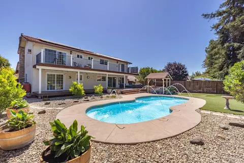 5741 Davis Cir, Rohnert Park, CA 94928