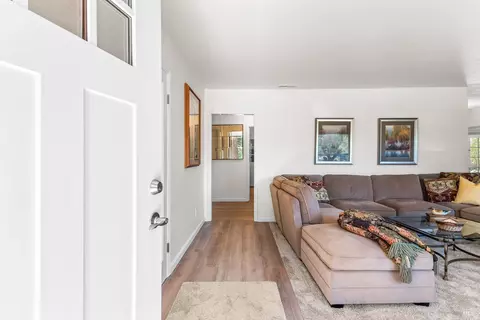 Entry Way - 420 Sky Oaks Dr, Angwin, CA 94508 photo 3 of 4
