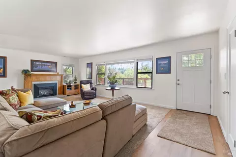 420 Sky Oaks Dr, Angwin, CA 94508