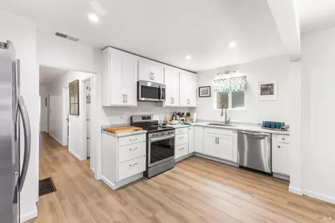 Kitchen - 420 Sky Oaks Dr, Angwin, CA 94508 photo 2 of 3