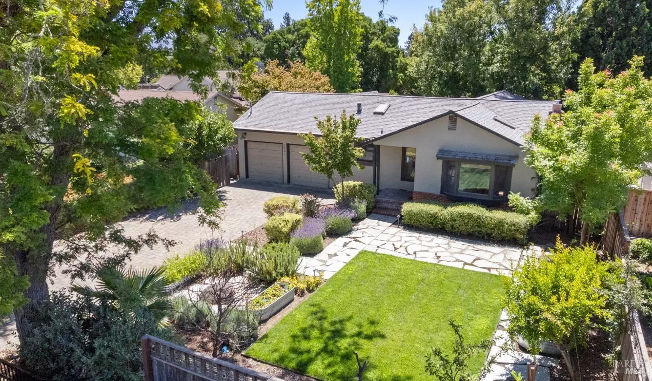 2067 W Lincoln St, Napa, CA 94558 | 30 Photos - Movoto