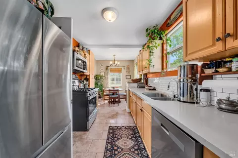 Kitchen - 1509 Broadway St, Vallejo, CA 94590 photo 2 of 3