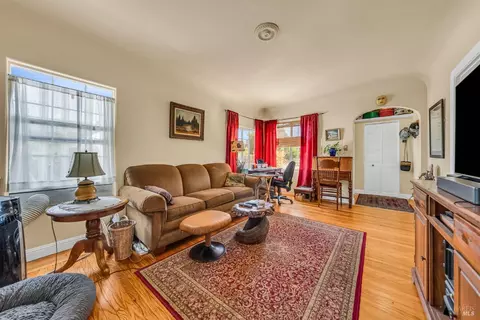 Living - 1509 Broadway St, Vallejo, CA 94590 photo 2 of 4