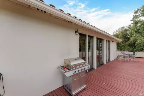 Exterior - 620 Park Blvd, Ukiah, CA 95482 photo 3 of 15