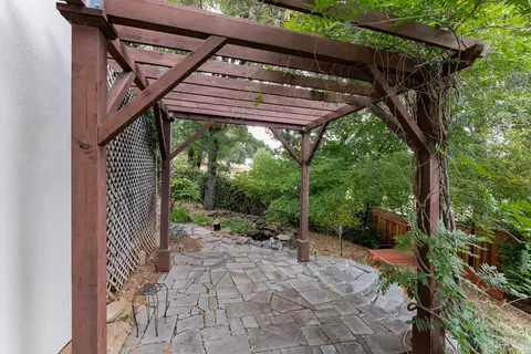 Exterior - 620 Park Blvd, Ukiah, CA 95482 photo 11 of 15