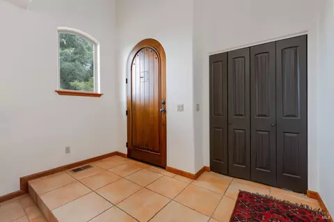 Entry Way - 620 Park Blvd, Ukiah, CA 95482 photo 1 of 3