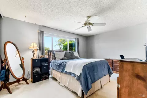 Bedroom - 140 Bluebell Pl, Vallejo, CA 94591 photo 5 of 8