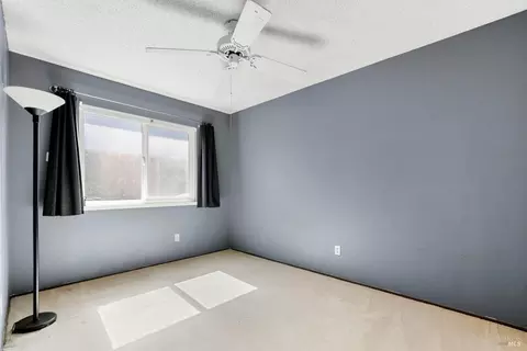 Bedroom - 140 Bluebell Pl, Vallejo, CA 94591 photo 3 of 8