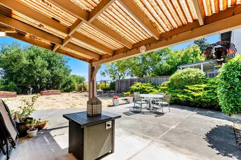 Exterior - 140 Bluebell Pl, Vallejo, CA 94591 photo 7 of 12
