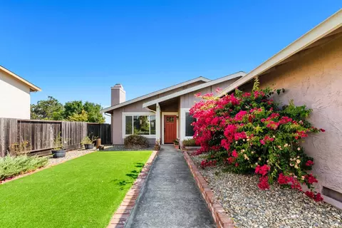 Exterior - 140 Bluebell Pl, Vallejo, CA 94591 photo 4 of 12
