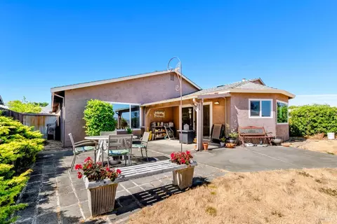 Exterior - 140 Bluebell Pl, Vallejo, CA 94591 photo 10 of 12