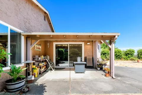 Exterior - 140 Bluebell Pl, Vallejo, CA 94591 photo 8 of 12