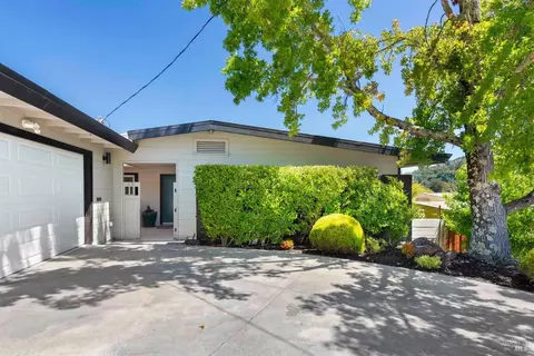 13 Ash Ave, Corte Madera, CA 94925 photo 3