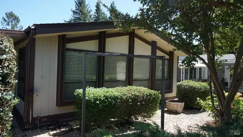 128 Brookhill Ct, Santa Rosa, CA 95409