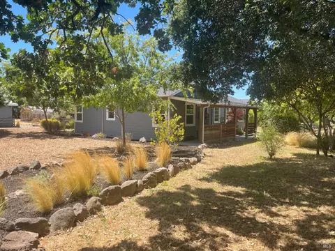 1320 Kawana Ter, Santa Rosa, CA 95404