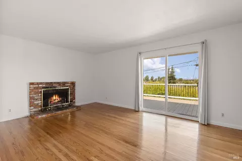 Living - 425 Gonzaga Ave, Vallejo, CA 94589 photo 1 of 5
