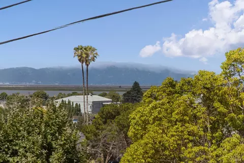 View/Area - 425 Gonzaga Ave, Vallejo, CA 94589 photo 3 of 4