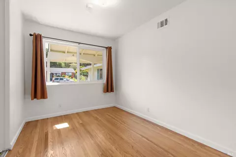 Bedroom - 425 Gonzaga Ave, Vallejo, CA 94589 photo 4 of 5