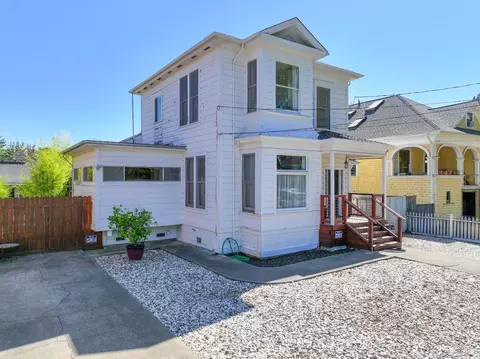1545 Oak St, Napa, CA 94559