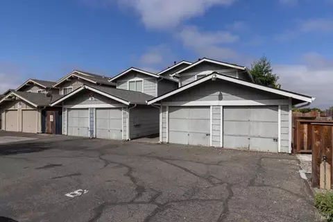 137 Power Dr, Vallejo, CA 94589