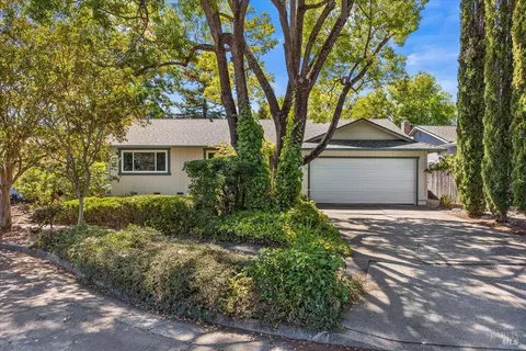 4910 Cheryl Ct, Santa Rosa, CA 95409