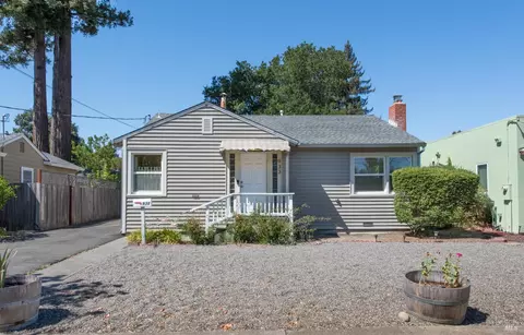 933 Vallejo St, Santa Rosa, CA 95404