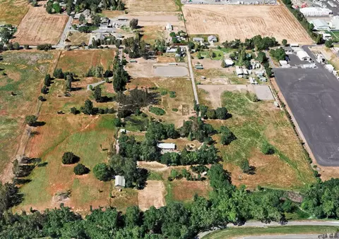 1410 Sanders Rd, Windsor, CA 95492