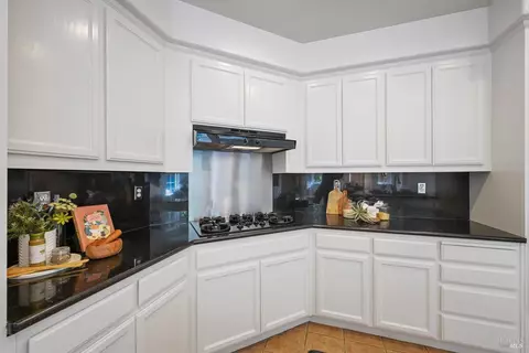 15 Moore Rd, Novato, CA 94949 photo 13
