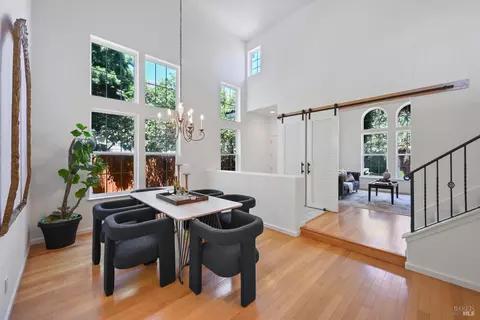 15 Moore Rd, Novato, CA 94949 photo 4