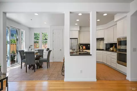 15 Moore Rd, Novato, CA 94949 photo 10