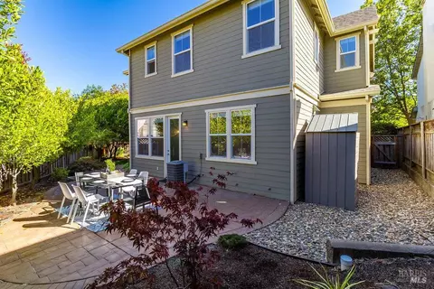 Exterior - 6052 Stonehouse Dr, Vallejo, CA 94591 photo 3 of 14