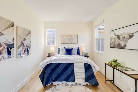 Bedroom - 6052 Stonehouse Dr, Vallejo, CA 94591 photo 6 of 7