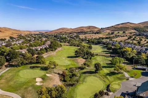 View/Area - 6052 Stonehouse Dr, Vallejo, CA 94591 photo 6 of 7