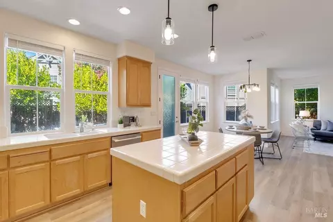 Kitchen - 6052 Stonehouse Dr, Vallejo, CA 94591 photo 7 of 7