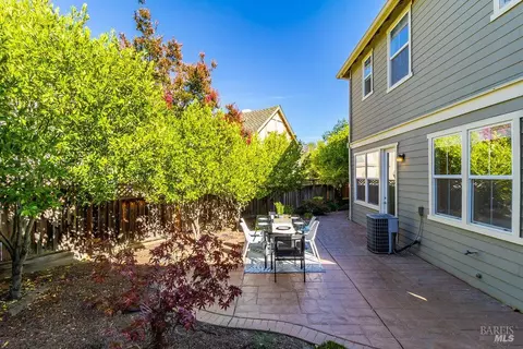 Exterior - 6052 Stonehouse Dr, Vallejo, CA 94591 photo 4 of 14