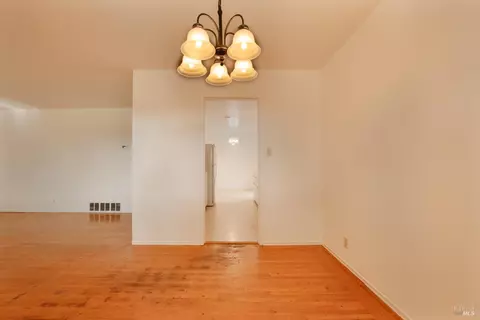 112 Fairfax Ct, Vallejo, CA 94591 photo 7