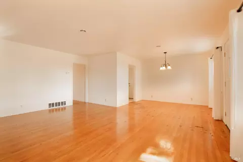 112 Fairfax Ct, Vallejo, CA 94591 photo 4