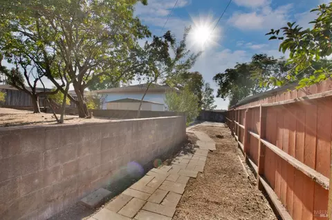 112 Fairfax Ct, Vallejo, CA 94591 photo 32