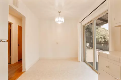 112 Fairfax Ct, Vallejo, CA 94591 photo 12