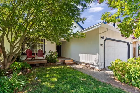 842 Country Meadow Ln, Sonoma, CA 95476