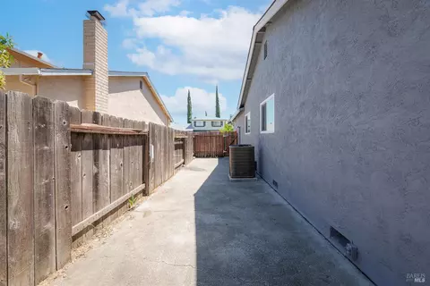 1726 Gershwin Cir, Fairfield, CA 94533 photo 31