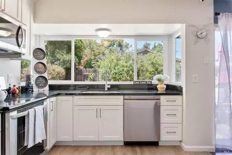 1726 Gershwin Cir, Fairfield, CA 94533 photo 8