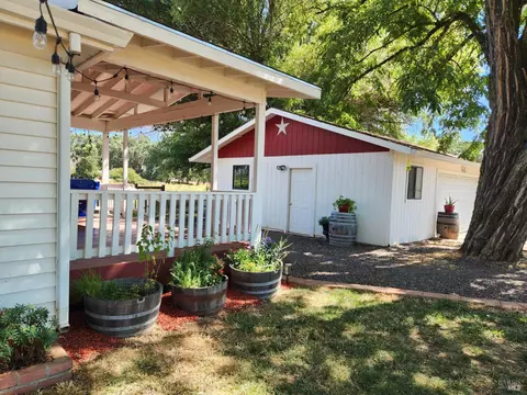 Exterior - 1751 Hearst Willits Rd, Willits, CA 95490 photo 5 of 12