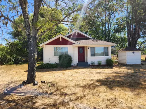 Exterior - 1751 Hearst Willits Rd, Willits, CA 95490 photo 4 of 12