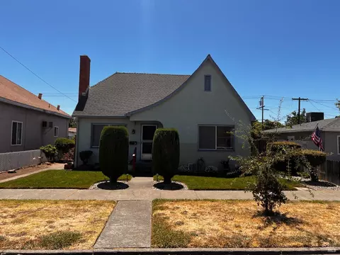 Exterior - 817 Broadway St, Fairfield, CA 94533 photo 4 of 16