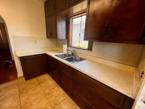 Kitchen - 817 Broadway St, Fairfield, CA 94533 photo 4 of 7