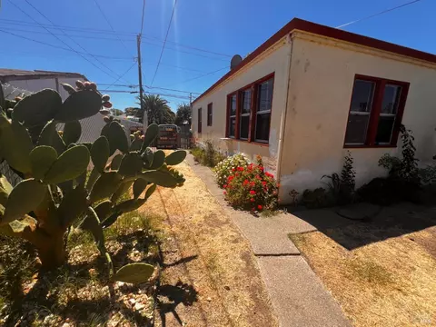 Exterior - 817 Broadway St, Fairfield, CA 94533 photo 8 of 16