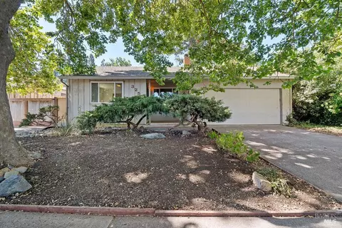 325 Cottonwood Dr, Vallejo, CA 94591