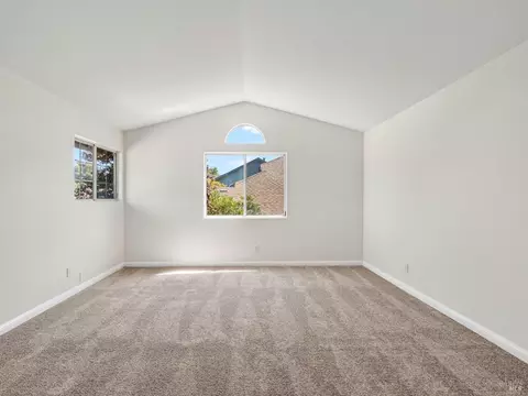 Bedroom - 688 Natalie Dr, Windsor, CA 95492 photo 3 of 7